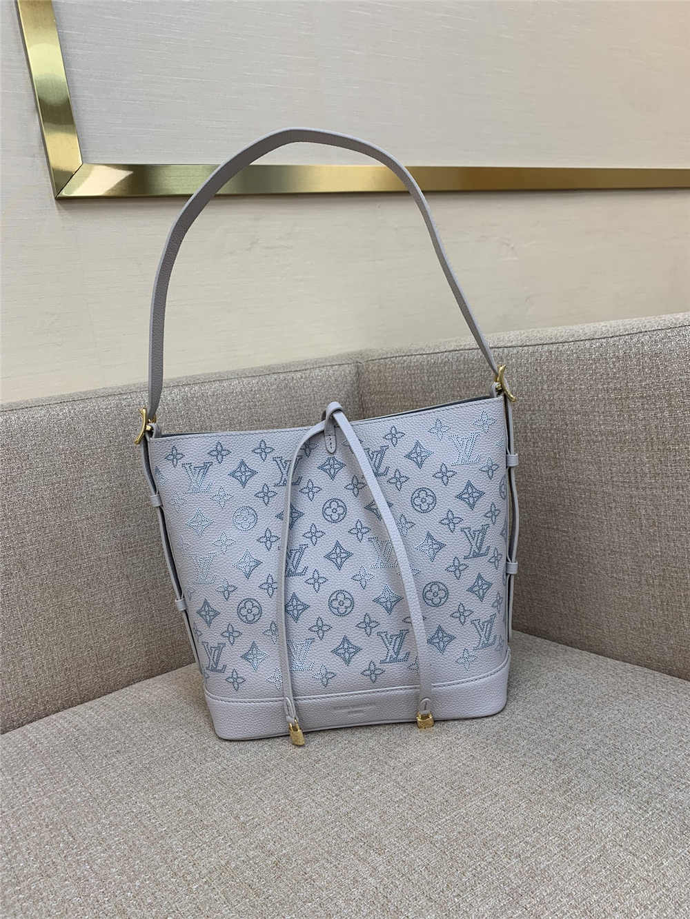 Louis Vuitton M12496  Flore size：27 x 10 x 28cm 2025 new 